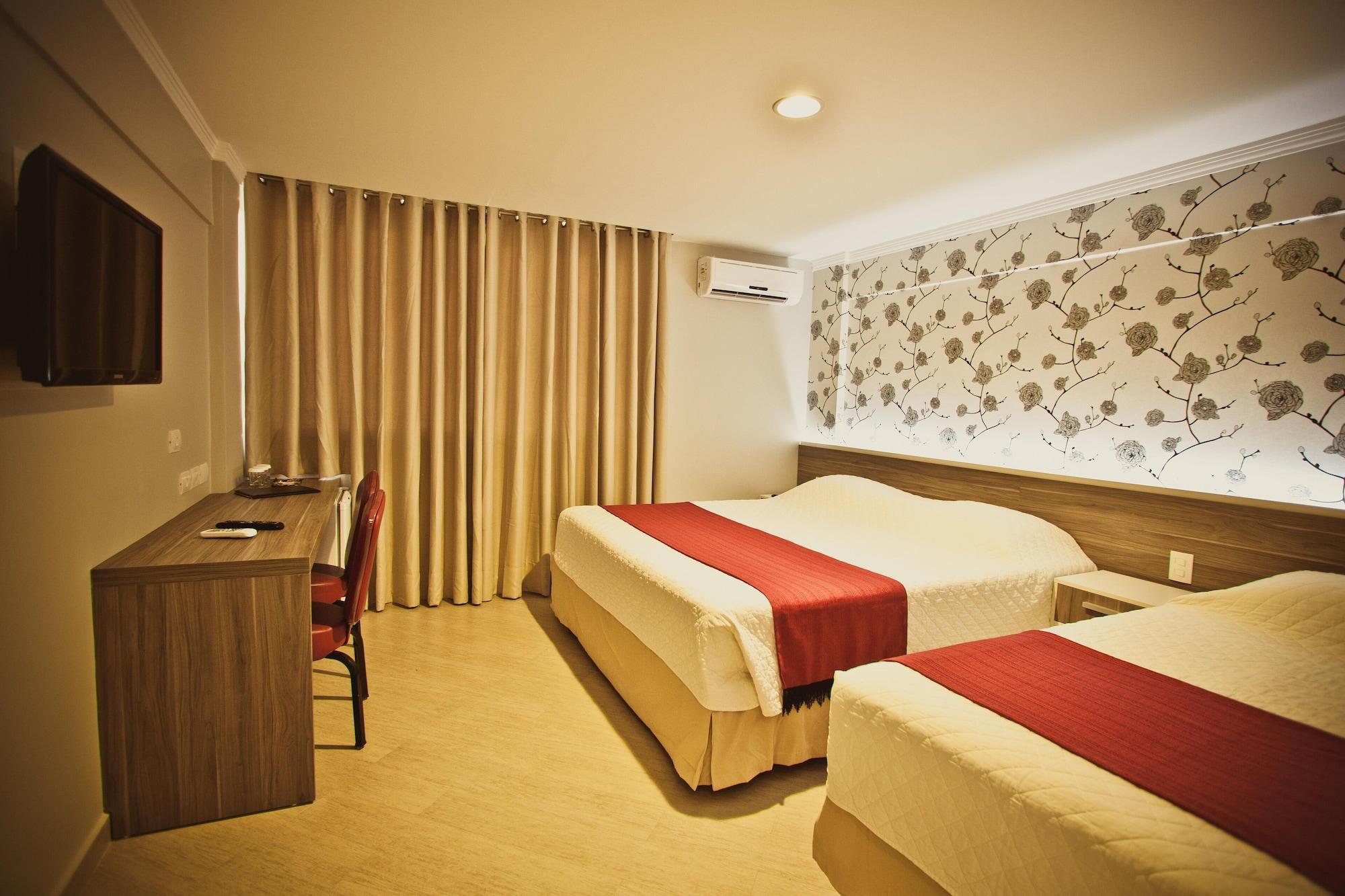 Hotel Foz Plaza 4*
