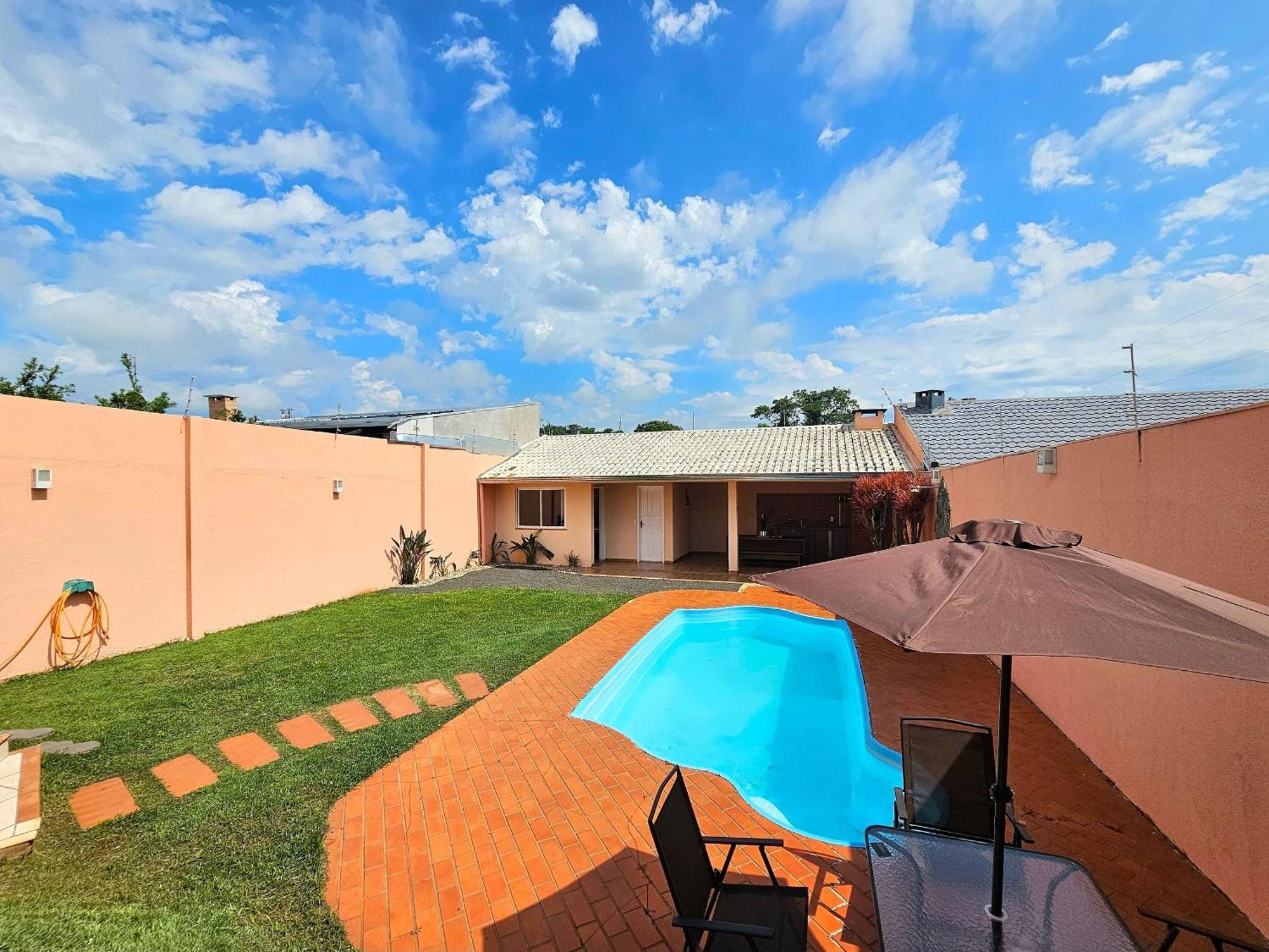 Casa 4 Quartos Piscina Prox Paraguai E Itaipu Casa de férias
