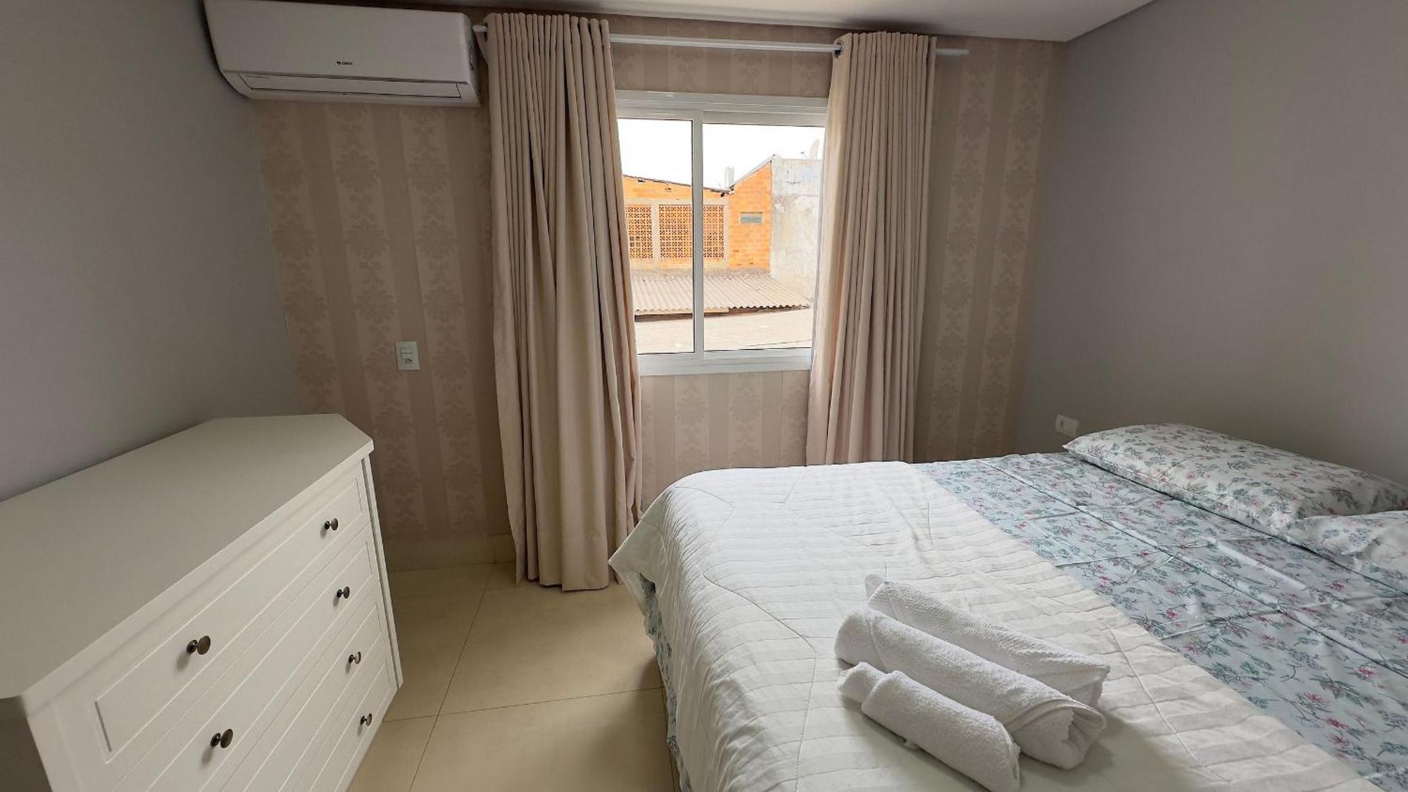 Casa de férias Casa Com Area Gourmet E Confortavel