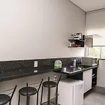Apartamento com Cozinha Privativa