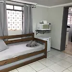 Apê confortável e familiar no coração de Foz! TÉRREO