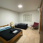 Ampla Casa Em Condominio