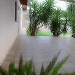 Casa De Campo - 15 Minutos Das Cataratas E Aeroporto - Piscina Com Agua Salgada E Muito Espaco Ao Ar Livre