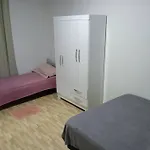 Casa Aconchegante, Local Espacoso E Bem Localizado