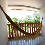 Casa com varanda próximo da Natureza