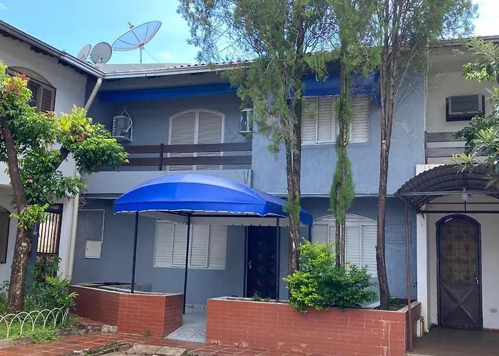 Ampla Casa Em Condominio