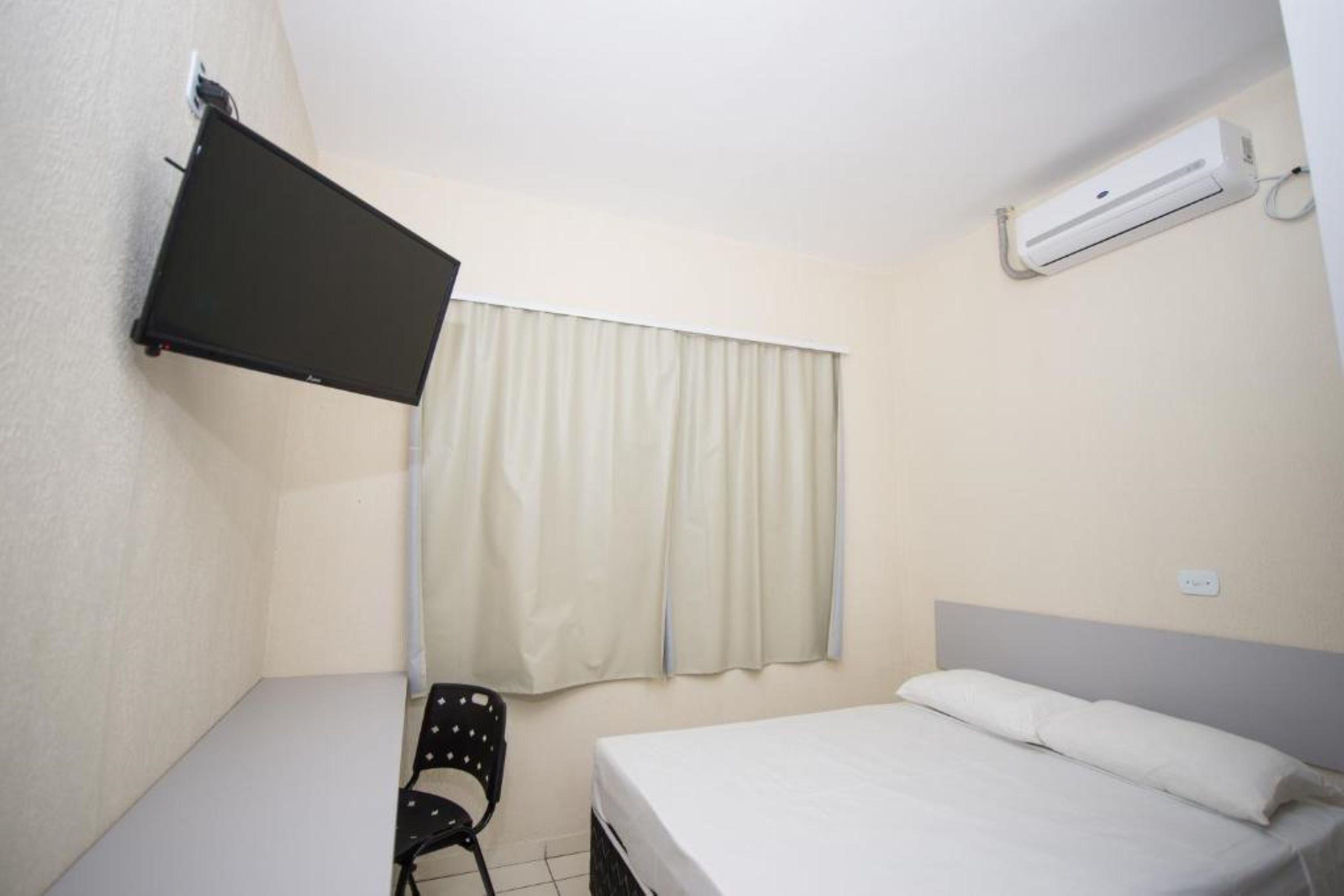 Dumont No Centro De Foz Homestay *