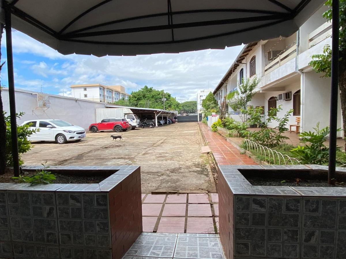 Ampla Casa Em Condominio
