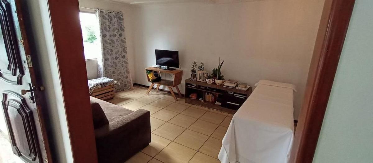 Acomodação com café da manhã  Com Sacada, Cafe, Cozinha E Pet Friendly *