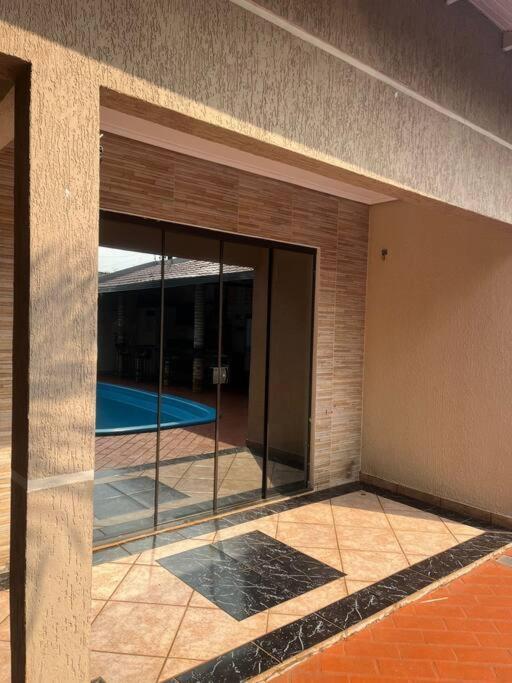 Casa Aconchegante Com Piscina Casa de férias