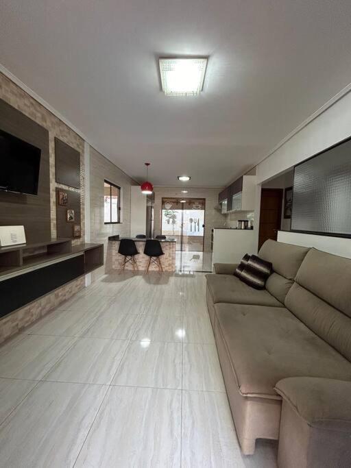 Casa de férias Casa Aconchegante Com Piscina