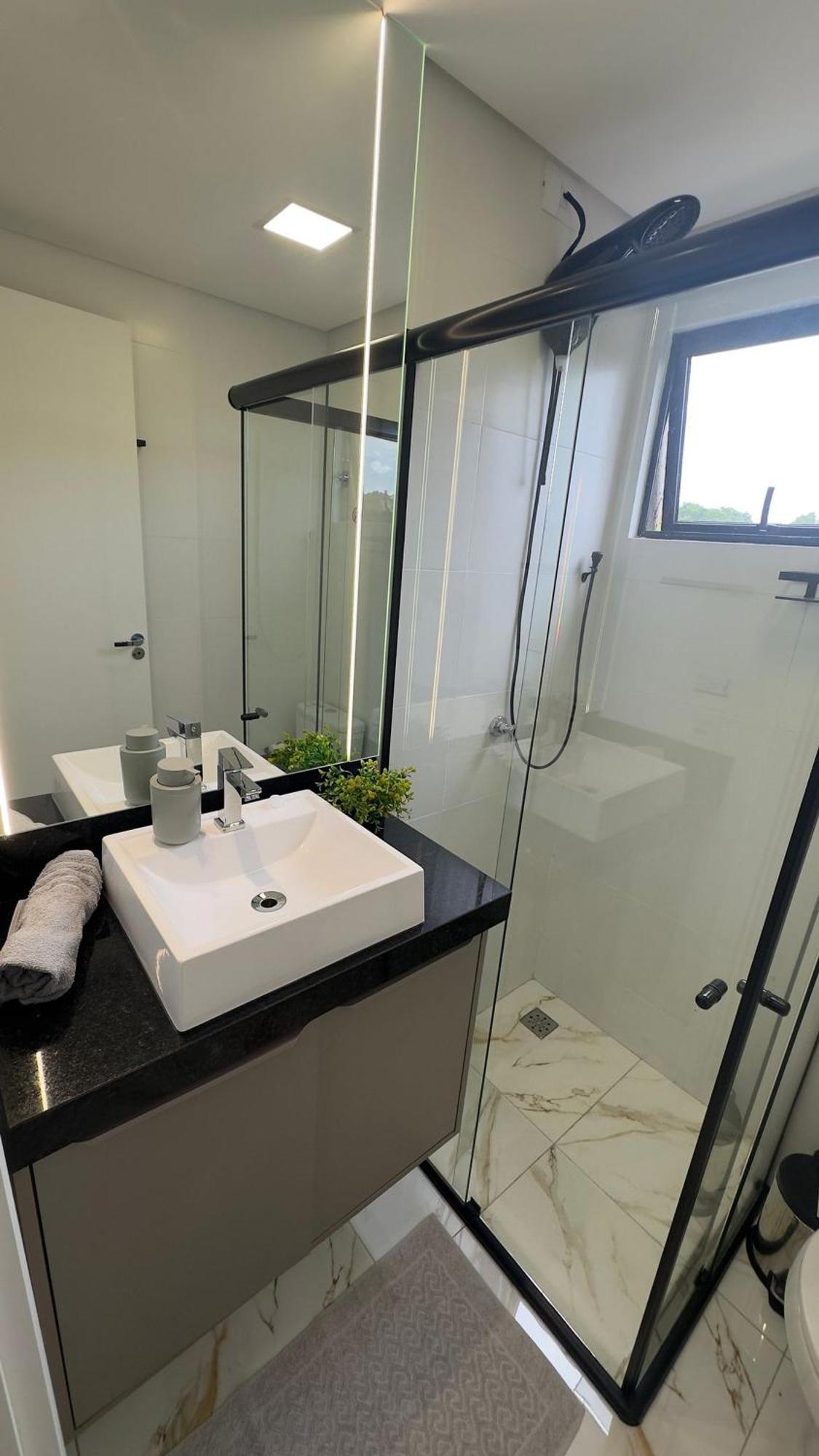 Apartamento Novissimo Na Regiao De Foz - Crisalidas