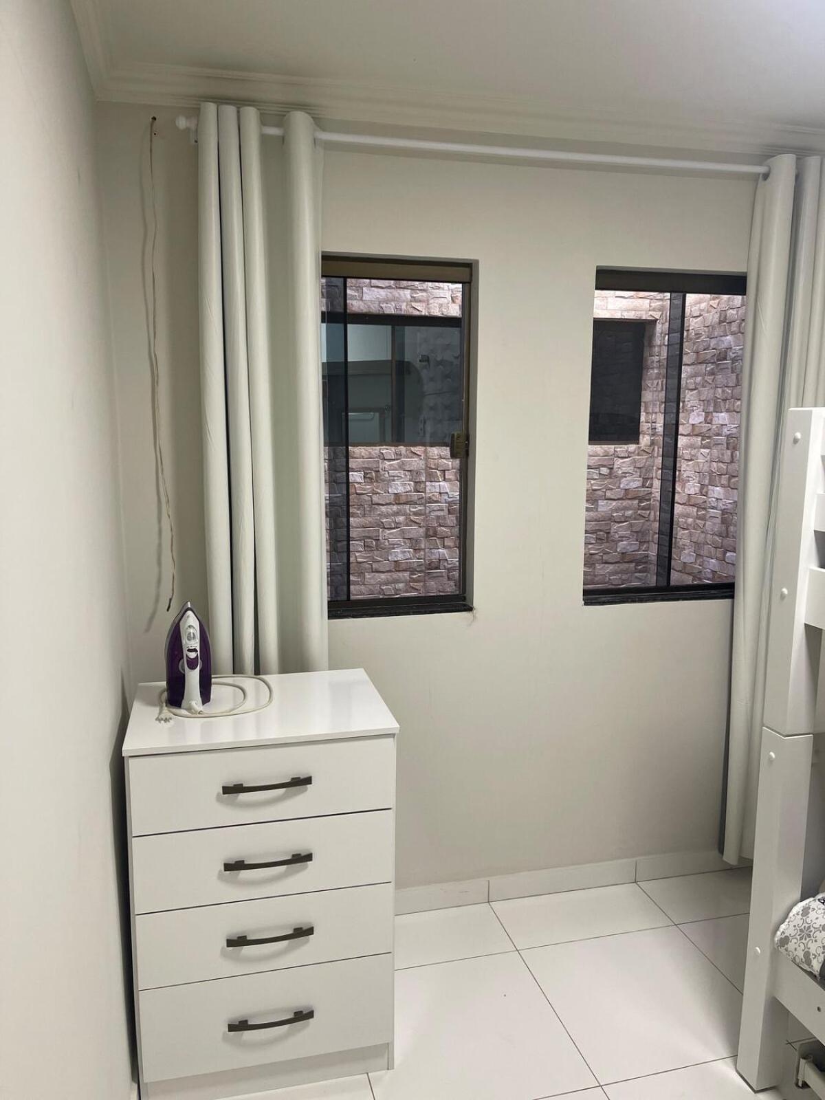 Residencia Com Otima Localizao *
