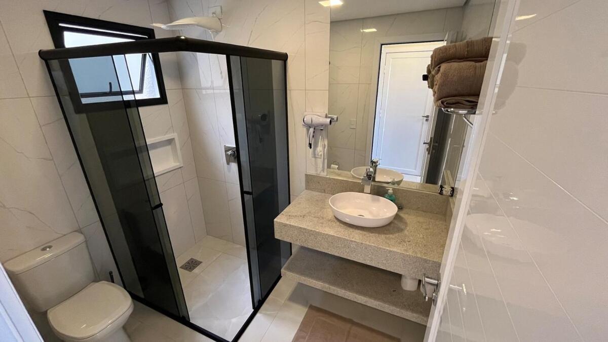 Apto 22 - Familia Prox Paraguai Apartamento *