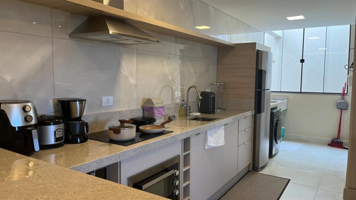 Apto 22 - Familia Prox Paraguai Apartamento *