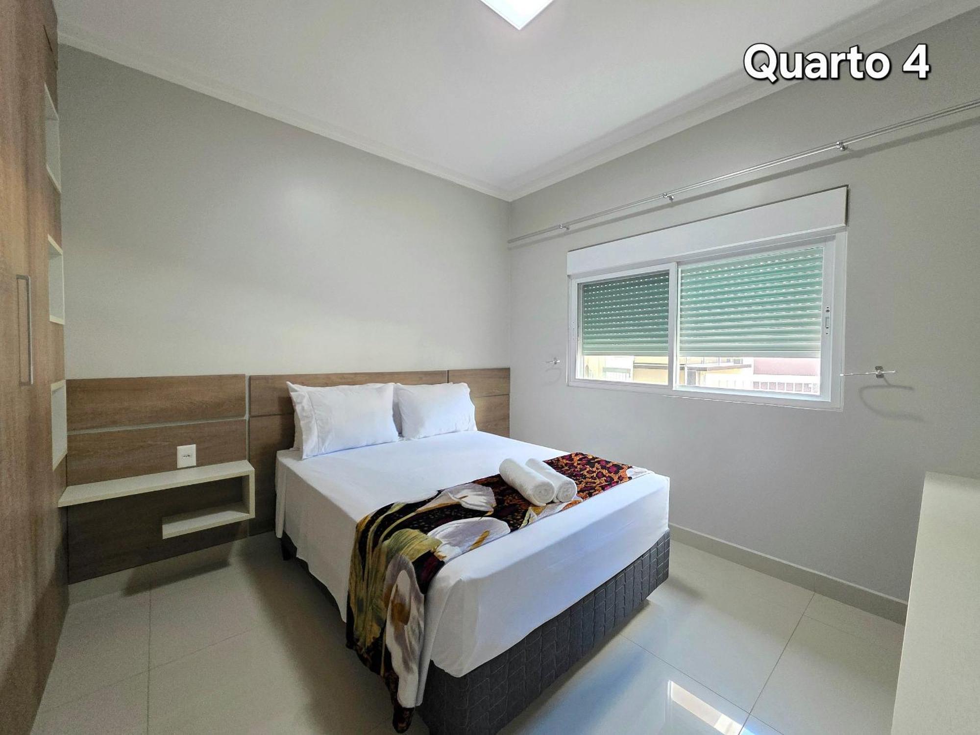 Casa de férias 5 Quartos 4 Banheiros, Na A, A 5 Min Paraguai