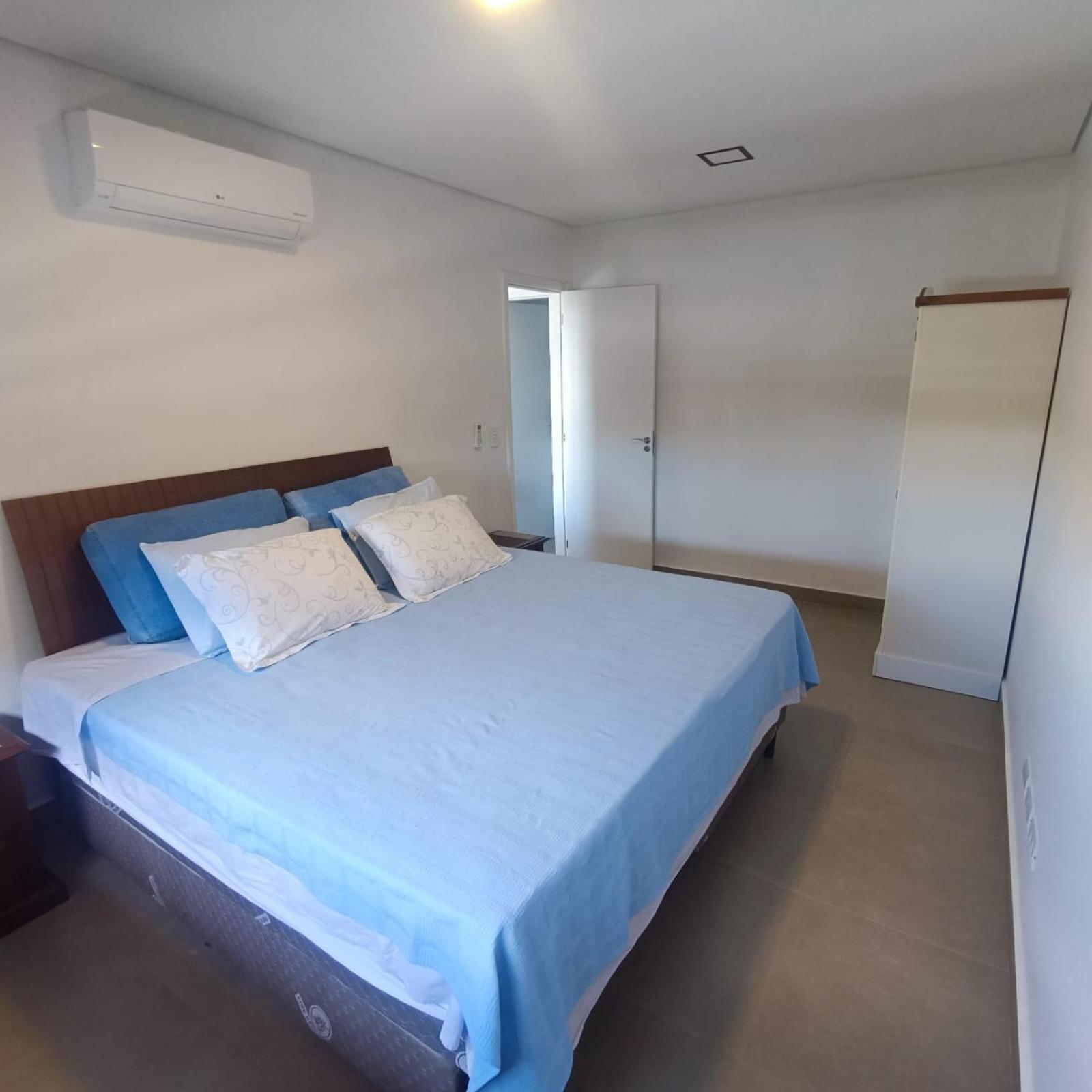 Completo No Centro Com Otima Localizacao Apartamento