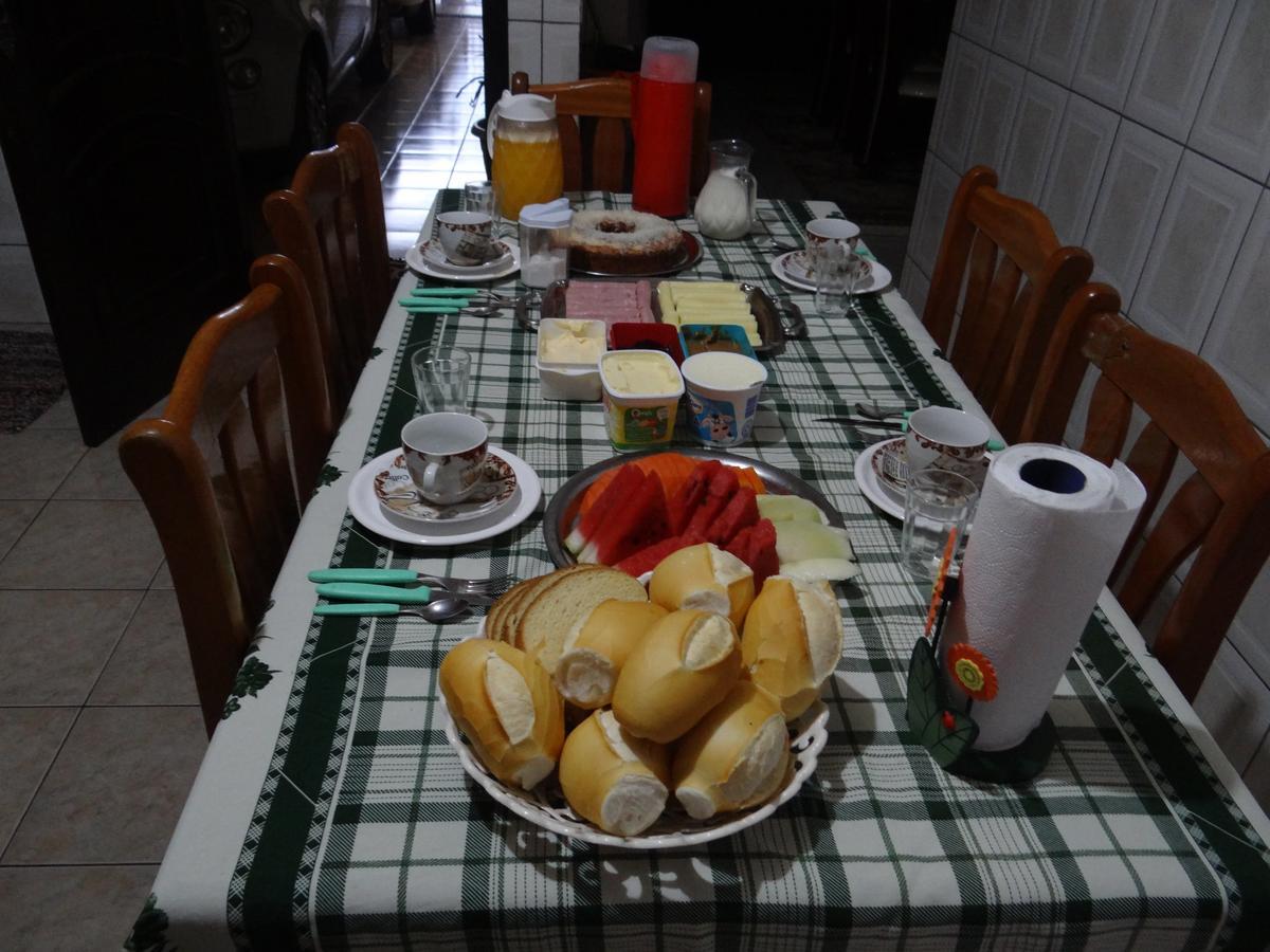 Acomodação com café da manhã  Casa Da Helo Quartos Em Foz *