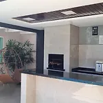 Casa Familiar Em Otima Localizacao